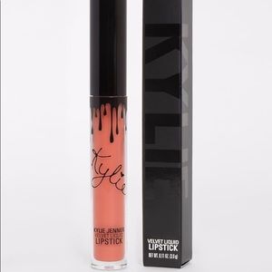 Kylie cosmetics velvet “lowkey”